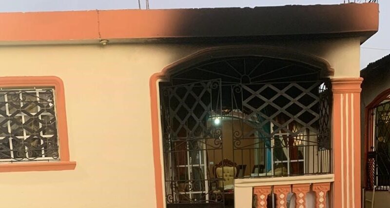 Fueron dos las casas afectadas por acto de terrorismo esta madrugada en Hato Mayor del Rey