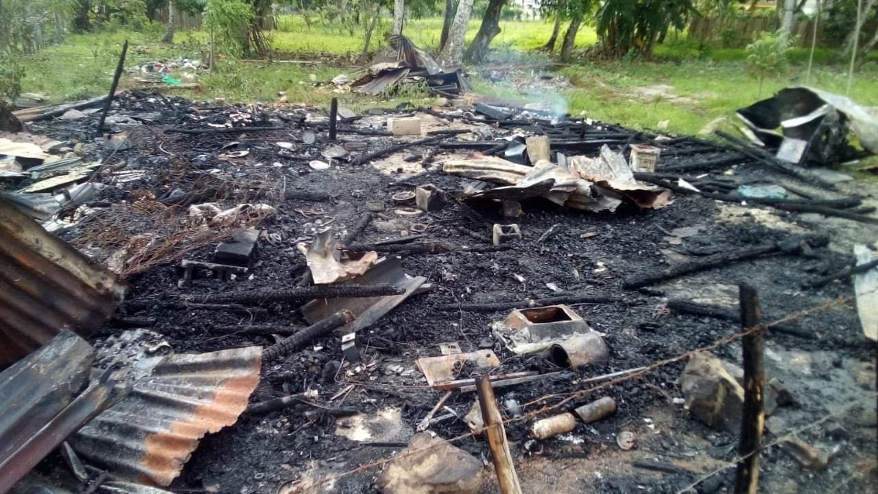 Incendio reduce a cenizas vivienda en Sabana de la Mar - VipHatoMayor.com