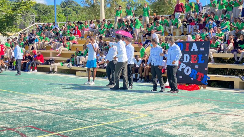 Liceo Rosa Duarte celebró en grande el Día Nacional del Deporte en Hato Mayor