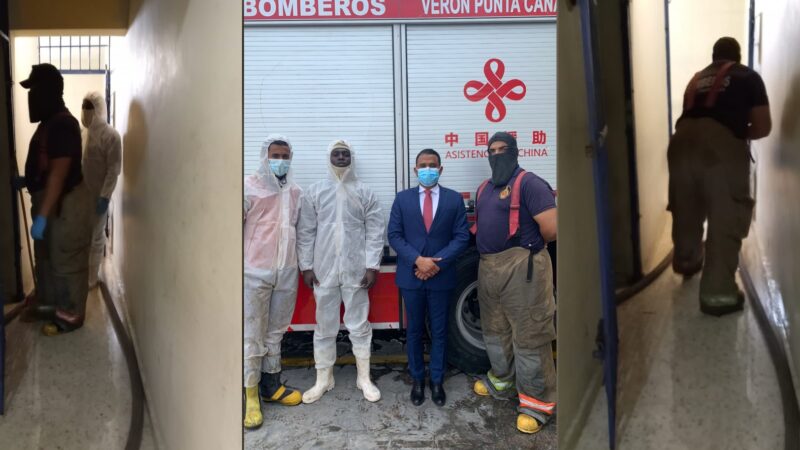 Fiscalía y Cuerpo de Bomberos realizan operativo de desinfectación en el destacamento de Politur en Bávaro