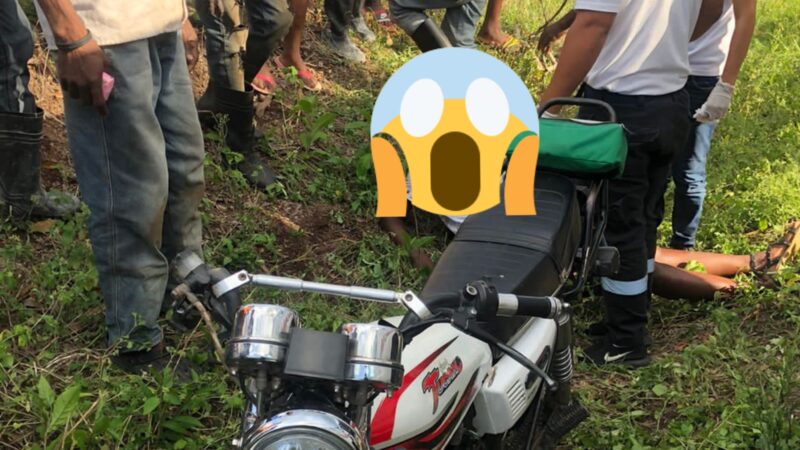 Dos personas resultan heridas al deslizarse la motocicleta que se desplazaban en la carretera Hato Mayor-Yerba Buena