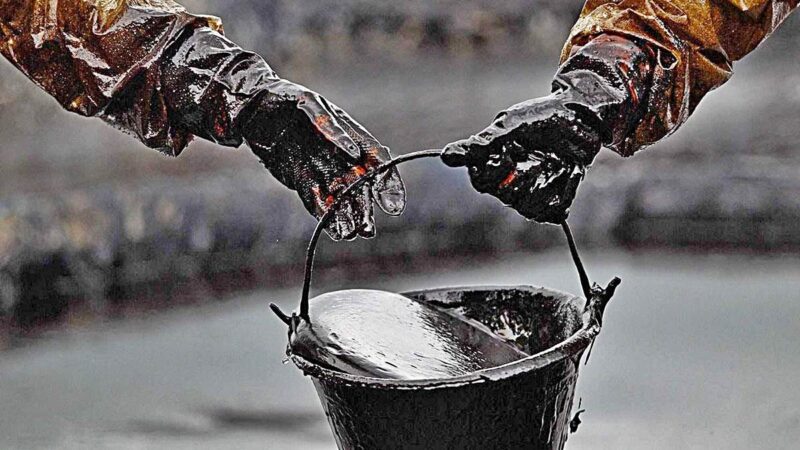 El petróleo de EE. UU. Supera los 90 dólares por barril por primera vez desde 2014