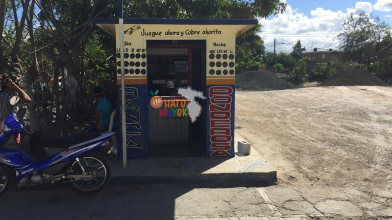 Desconocidos armados atracan banca de lotería en Villa Ortega de Hato Mayor del Rey