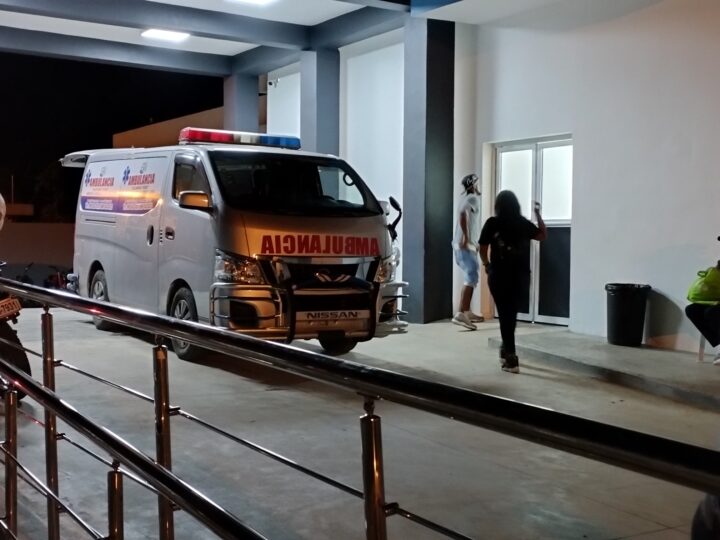 Joven accidentado casi muere en emergencia del hospital de Hato Mayor, por falta de una ambulancia