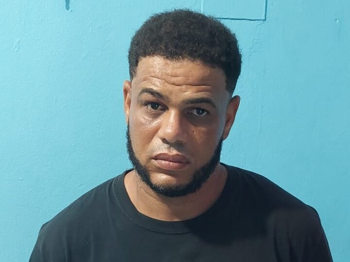 DICRIM apresa hombre hirió de bala a otro por un turno en una barbería en Higüey