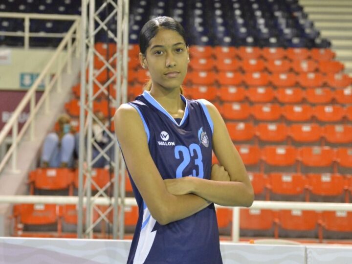Institución Educativa de Voleibol Norteamericana escoge a la voleibolista hatomayorense Ángeles Betancourt