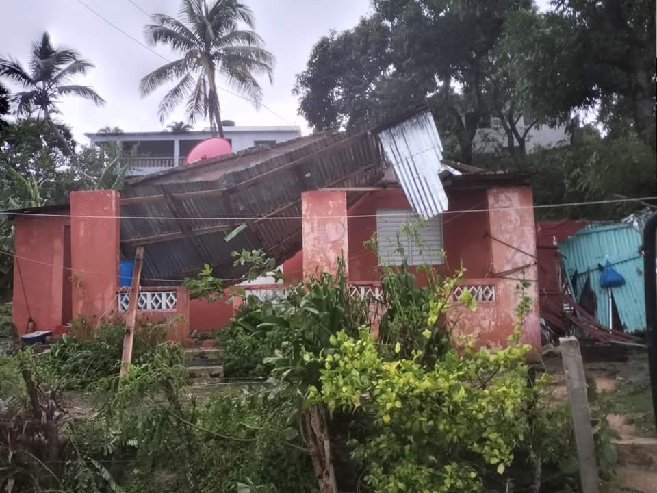 Fiona dejó decenas de familias sin techos en Las Cañitas, Hato Mayor