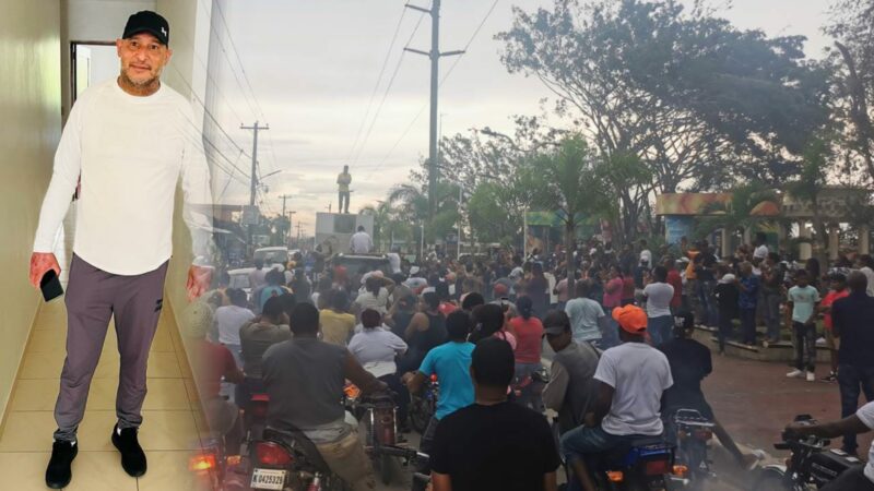 Habitantes de El Valle salen a las calles a recibir al alcalde José Peguero