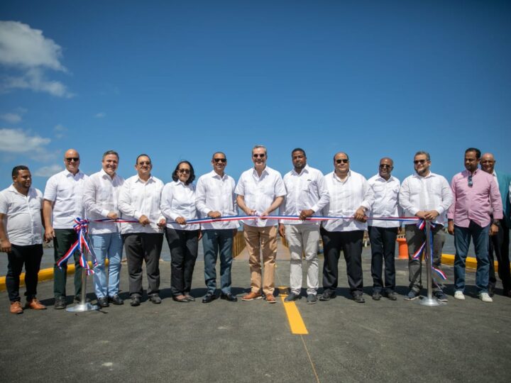 Presidente Abinader inaugura cuatro obras en Hato Mayor y El Seibo