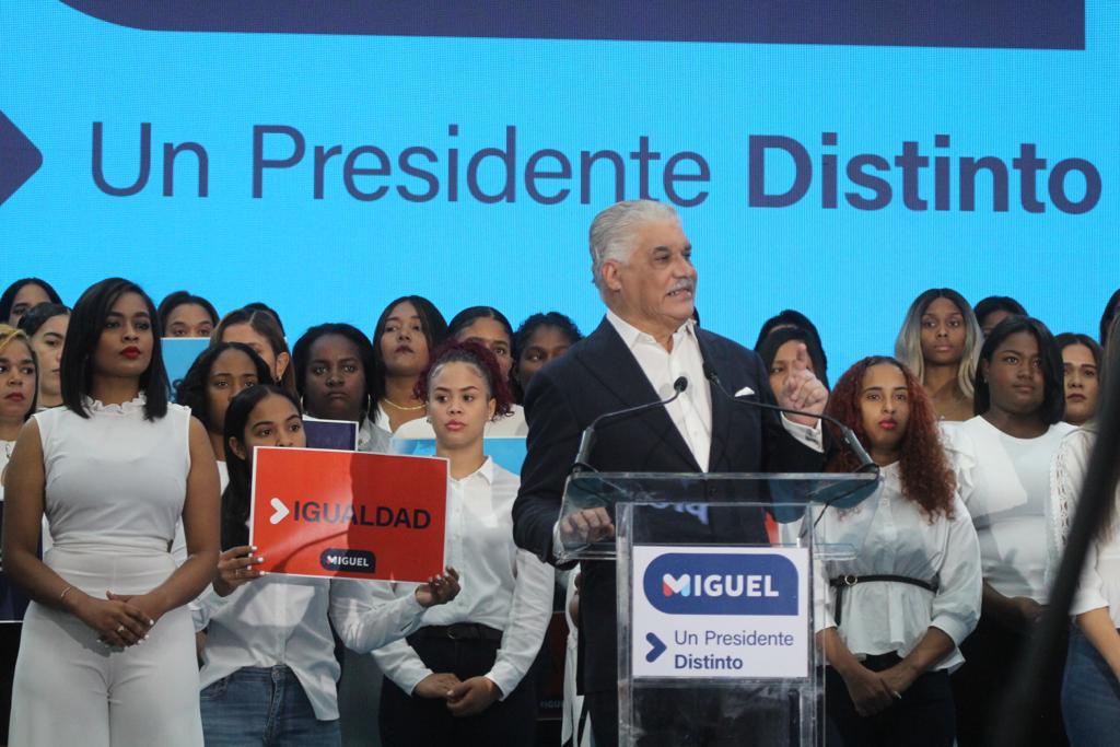 Miguel Vargas formaliza aspiración presidencial “para hacer volver la esperanza de la gente”
