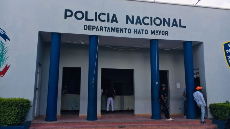 PN arresta mujer presuntamente agredió y quemó las ropas de su hija de un año en Hato Mayor del Rey