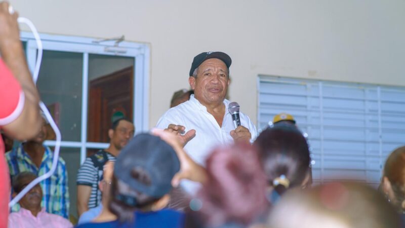 Dirigentes de la Zona C realizan gran concentración política en apoyo a la reelección del alcalde Amado de la Cruz