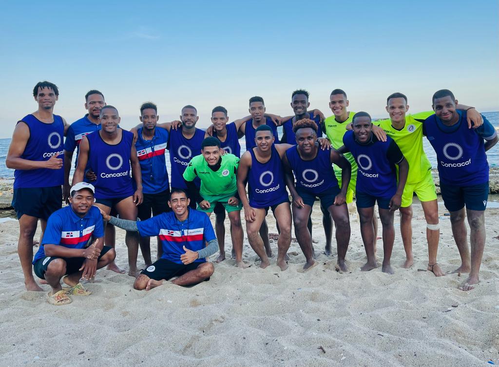 Joven de Hato Mayor participa con selección de Fútbol Playa en Pre-mundial CONCACAF celebrado en Bahamas