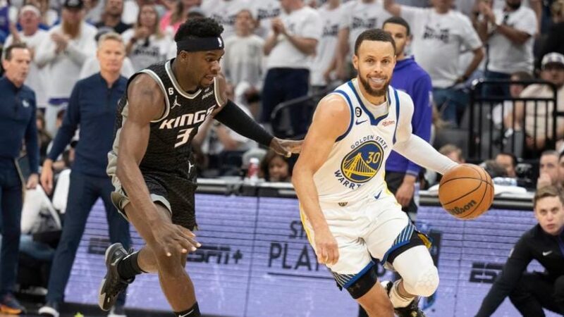 Con 50 puntos de Steph Curry Warriors eliminan a Sacramento en el 7mo partido