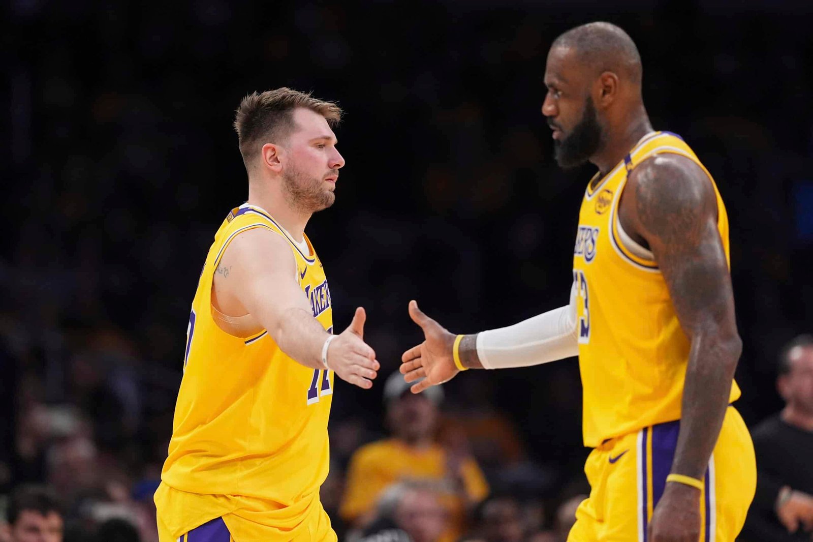Lakers Vip Lakers aplastan al Jazz en debut de Luka Doncic - VipHatoMayor.com
